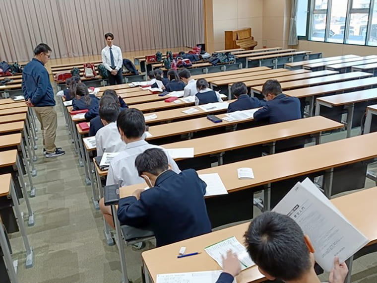 日出学園小学校